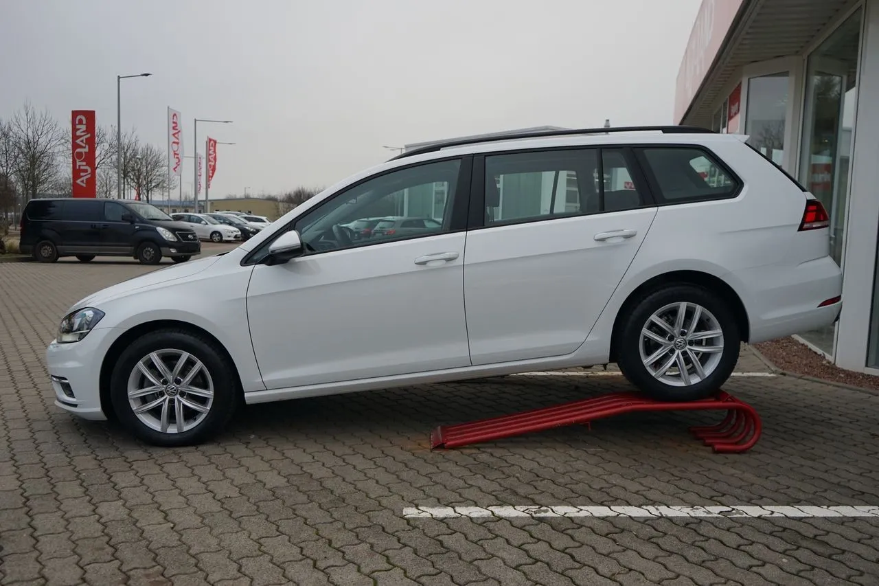 Volkswagen Golf VII Variant 1.0 TSI...  Image 2