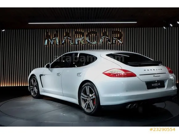 Porsche Panamera Image 4